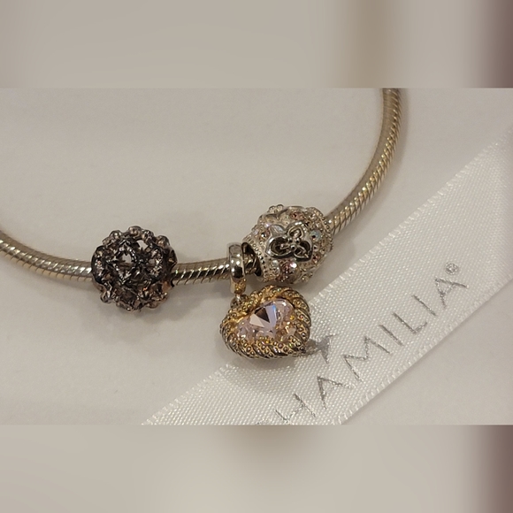 BNIB Authentic Chamilia Facets of Love Premium Gift Set - Picture 7 of 7